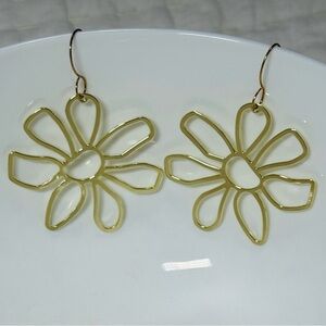 Elegant Gold Flower Earrings